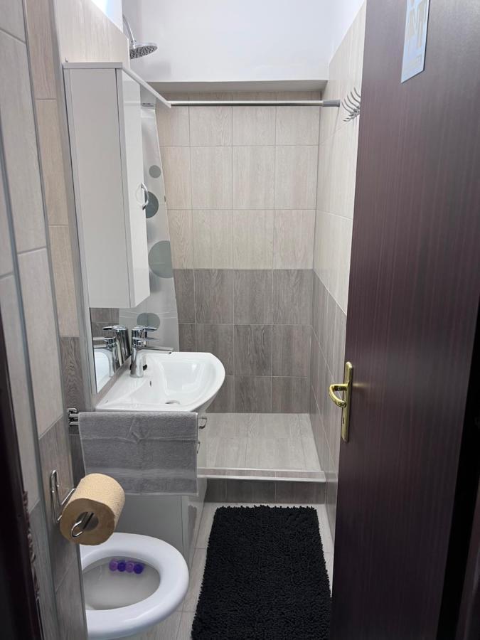 Victoria Apartment Меркуря-Чук Экстерьер фото